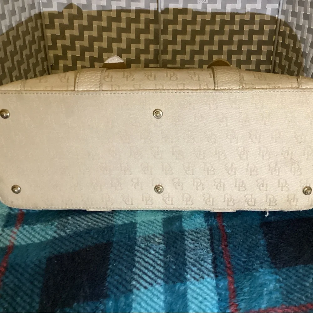 Y2K Dooney & Bourke Beige Logo Canvas Bag Casual Purse - Picture 8 of 14